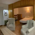 Socotor By Pirineos360 En La Plaza Del Reloj