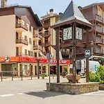 Socotor By Pirineos360 En La Plaza Del Reloj