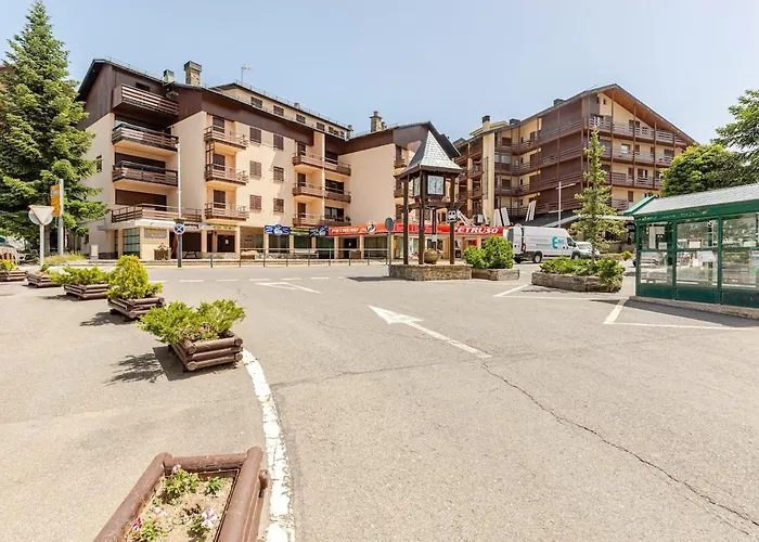 Socotor By Pirineos360 En La Plaza Del Reloj